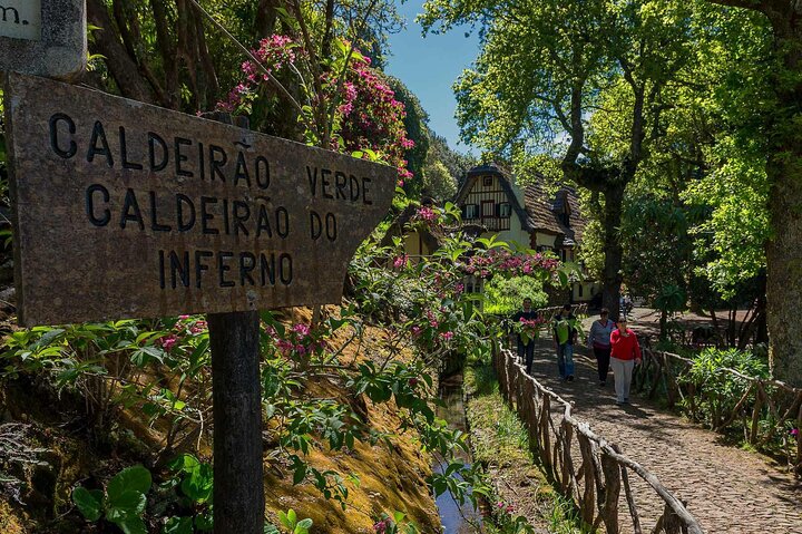 Madeira Queimadas Caldeirão Verde