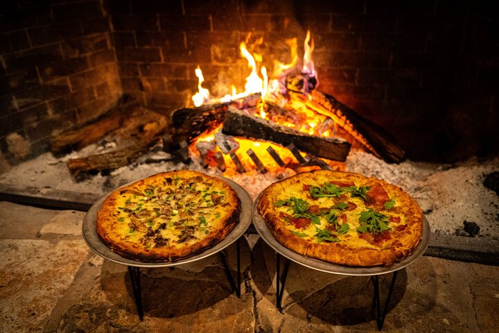 Pizza & Pours: Tasting & Lunch at Flat Creek Estate