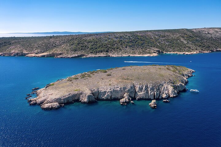 Discover Island Plavnik with a Pirate Ship ALL INCLUSIVE !!