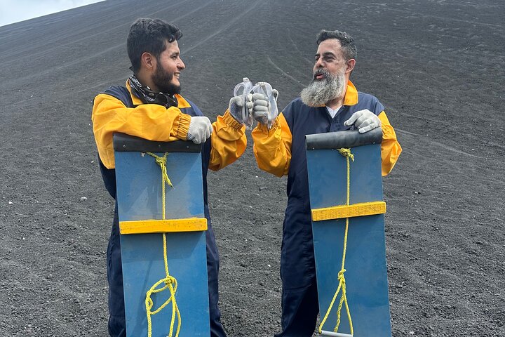 Private Volcano Boarding at Cerro negro premium & family friendly