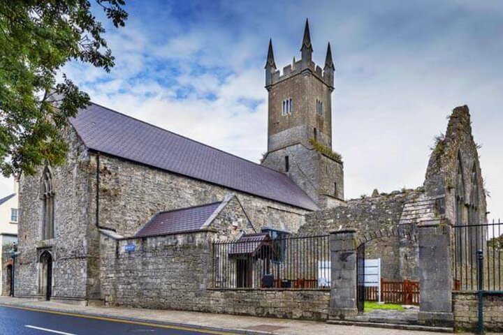 Ennis Walking Tour with a Local Expert