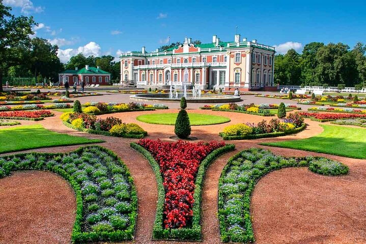Best of Tallinn: Small Group Walking Tour (Max 10, 3 Hours)