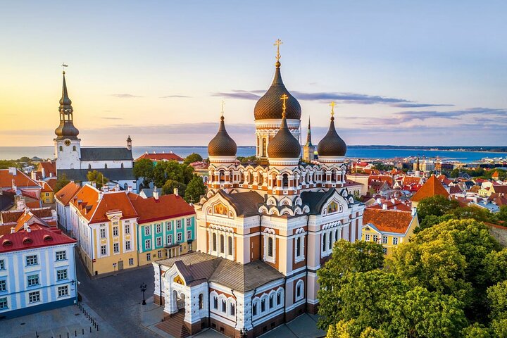 Best of Tallinn: Small Group Walking Tour (Max 10, 3 Hours)