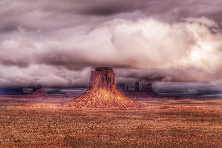 1.5 Hour Tour of Monument Valley's Loop Drive