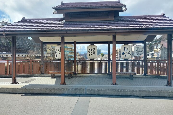 Snow Monkey Park, Soba Lunch and Shibu Onsen Tour