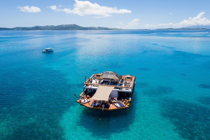 Fiji: Day Trip to Cloud 9 Floating Platform Including Food and Beverages