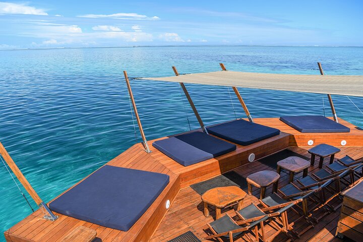 Fiji: Day Trip to Cloud 9 Floating Platform Including Food and Beverages