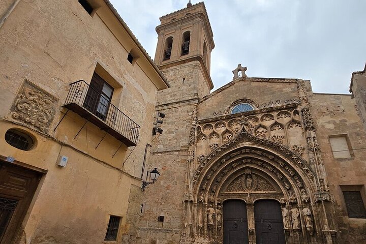Valencia: Utiel-Requena Cave & Winery Day Trip with Tasting