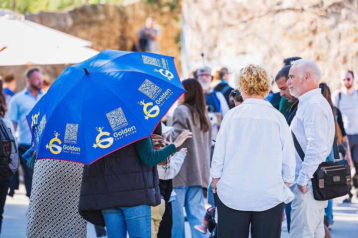 Park Guell Skip-the-Line Guided Tour in Barcelona