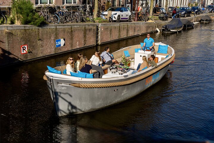 Amsterdam Canal Cruise in Open Boat with Unlimited Drinks Option