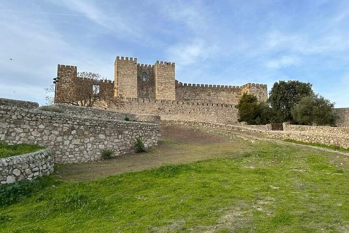 OFFICIAL TOUR TRUJILLO Historical Legendary and Monumental