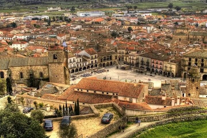 OFFICIAL TOUR TRUJILLO Historical Legendary and Monumental