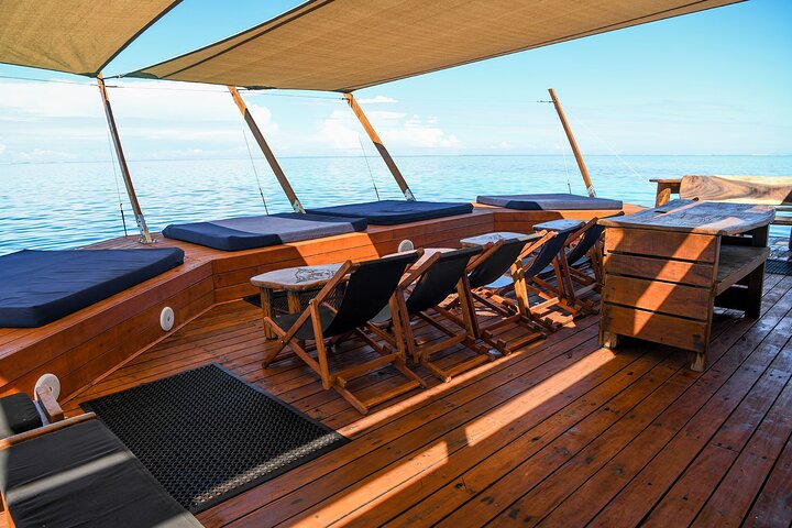 Fiji: Day Trip to Cloud 9 Floating Platform Including Food and Beverages