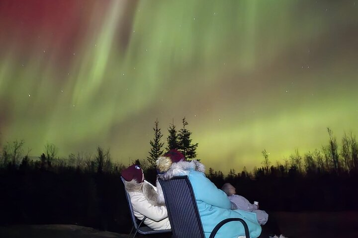 Intimate Aurora Tours Cozy Cabin Bucket List