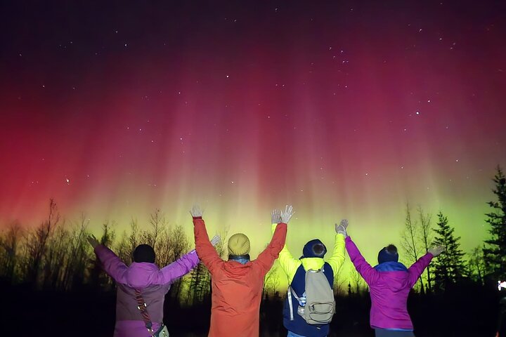 Intimate Aurora Tours Cozy Cabin Bucket List