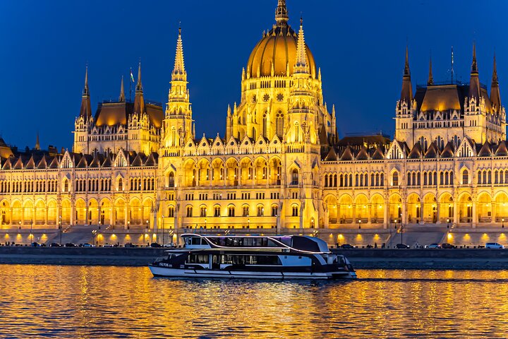Dinner & Lights - Budapest Dinner Cruise