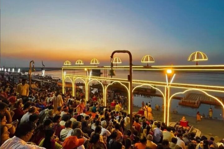 Ayodhya VIP/Sugam Darshan & Accommodation - Wheelchair support