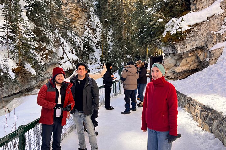 Lake Louise, Moraine, Emerald Lake, Johnston Canyon, Banff Town