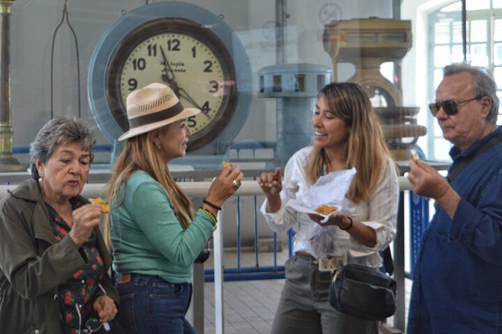 Alicante Tour: Full City, Castle, Market & Tapas Experience