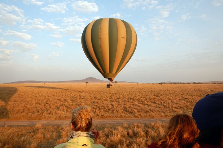 Maasai Mara Hot Air Balloon Safari and Champagne Breakfast