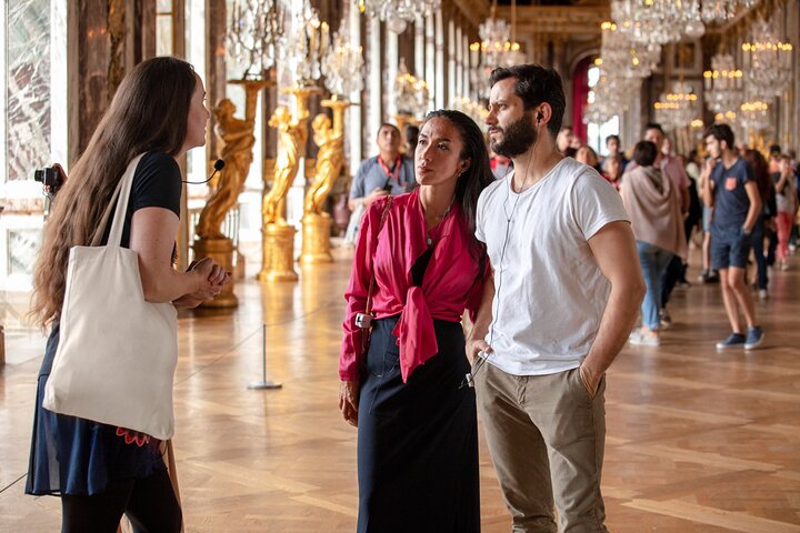 Versailles Palace Guided Tour with Reserved Entry
