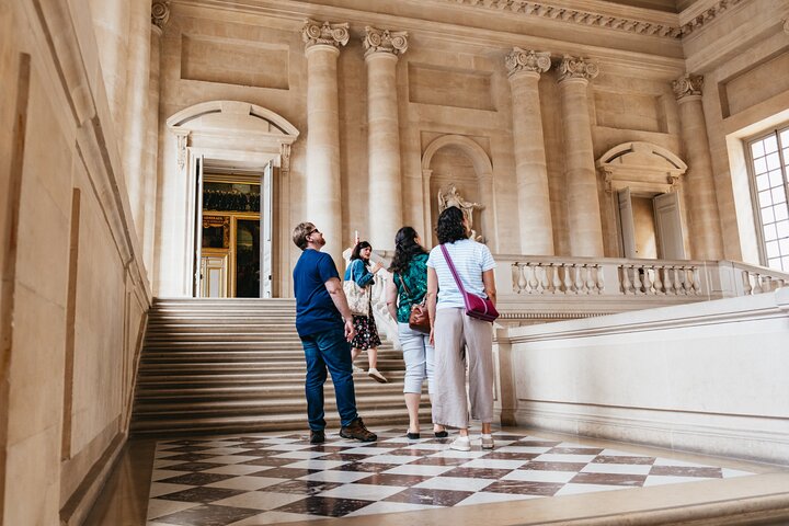 From Paris: Versailles Palace Live Tour with Gardens Access