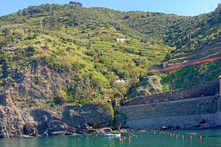Cinque Terre by train and boat