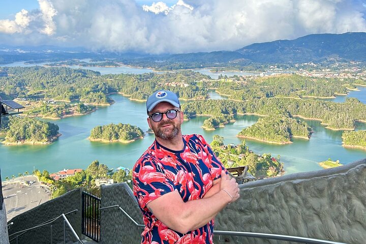 PREMIUM Guatapé Tour: Rock, Luxury boat ride, Meals & Llamas