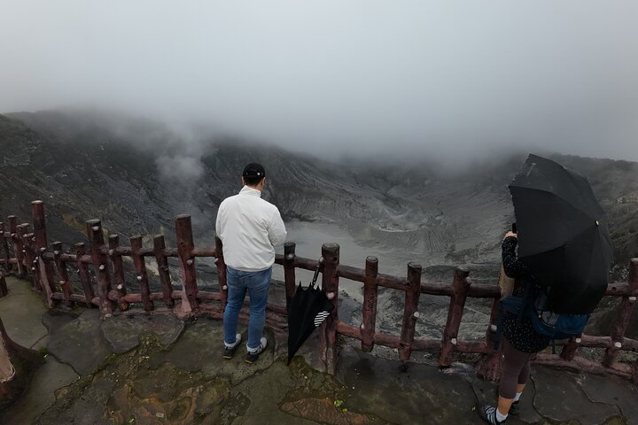 Bandung Volcano Sightseeing and Hot Spring Private Tour