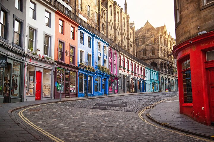 Edinburgh Castle and Royal Mile Walking Tour - Ticket Included