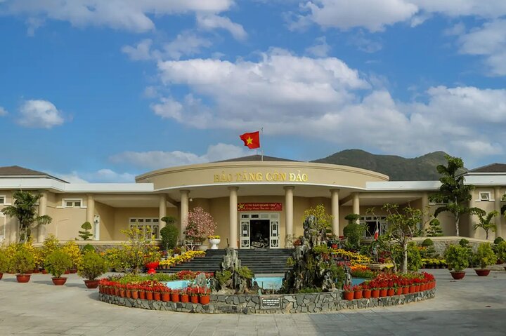 Con Dao Heritage Trail Half Day Experience