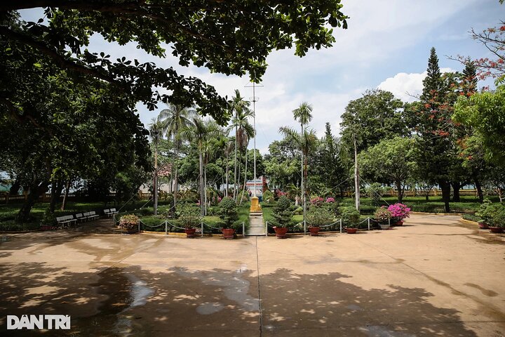 Con Dao Heritage Trail Half Day Experience