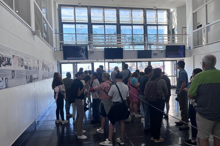 Robben Island Guided Tour with Ferry and Hotel Pickup