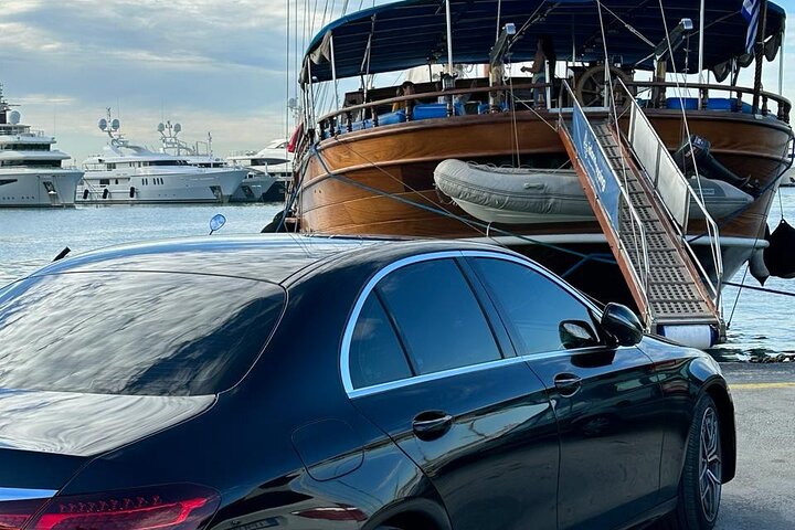 6-Hour Private Luxury Tour in Athens: Exclusively for couples