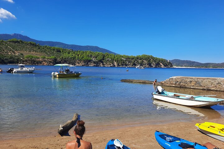 Excursion to the wild beach of Galenzana in Sup and Canoe