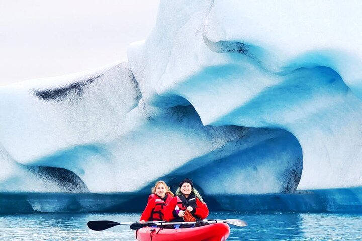 Jokulsarlon Glacier Lagoon Kayaking and Falljokull Glacier Hike