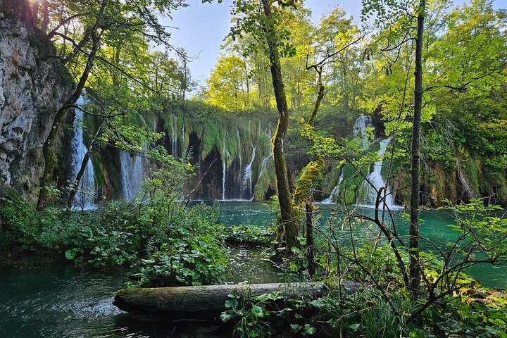 Plitvice Lakes Group Walking Tour with Local Guide