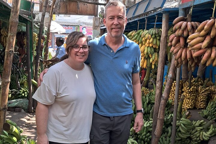 Madurai Walking Tour of Meenakshi temple, bazaars and markets