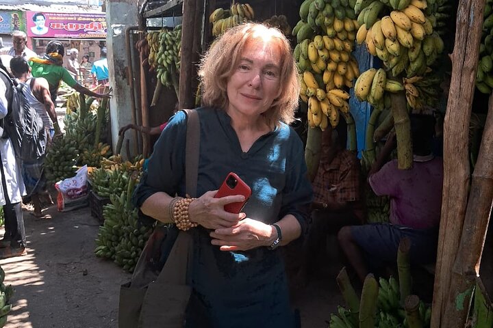 Madurai Walking Tour of Meenakshi temple, bazaars and markets