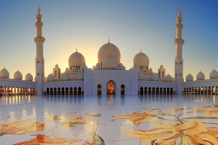 Dubai to Abu Dhabi City Tour with Grand Mosque Emirates Palace
