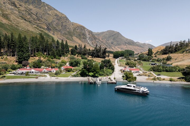 Walter Peak Gourmet BBQ Lunch & Queenstown Lake Cruise