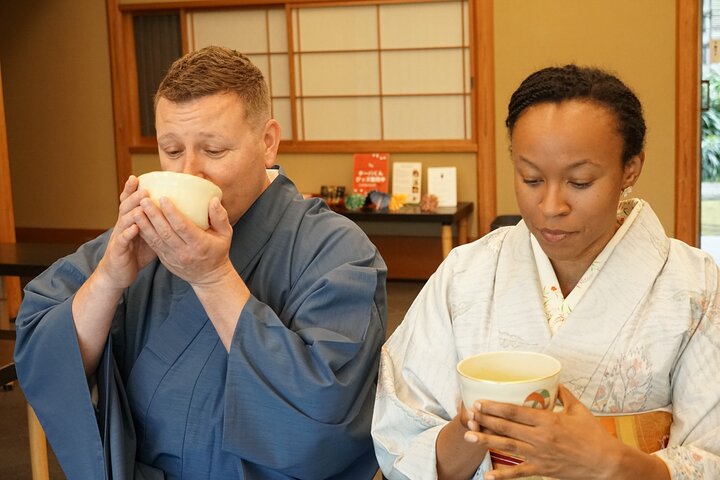 Chiba: Kimono & Tea Ceremony at a Historic Castle Garden