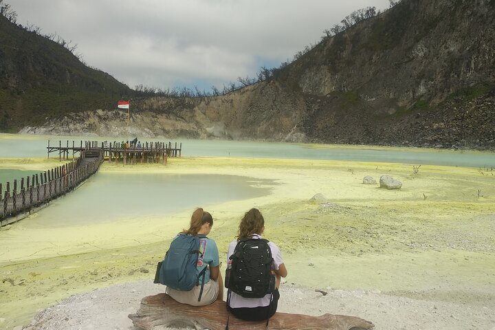 Bandung Volcano Sightseeing and Hot Spring Private Tour