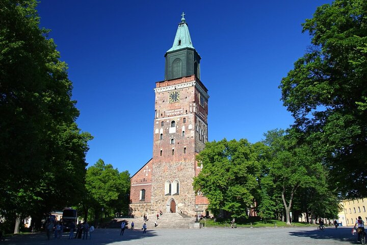 Explore Turku in 60 minutes with a Local