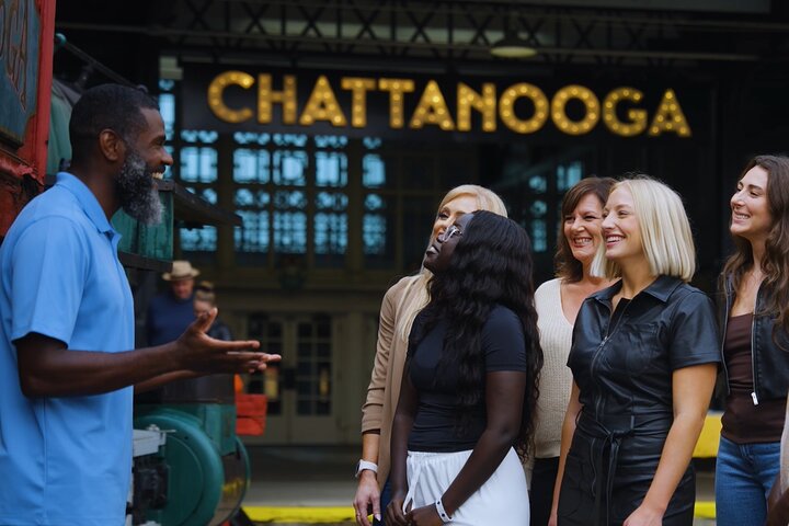 Chattanooga Wine Tasting with Art Sightseeing Tour