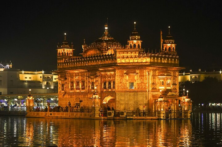 Golden Temple Night Light Ceremony with a Sikh