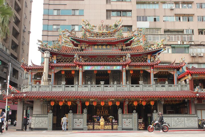 Best E-bike Cycling Tour in Taipei - Includes Local Food & Drinks
