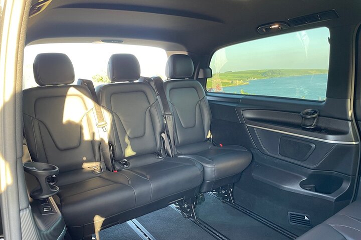 Private Guided Shore Excursions from Cobh - Luxury Line MPV XL