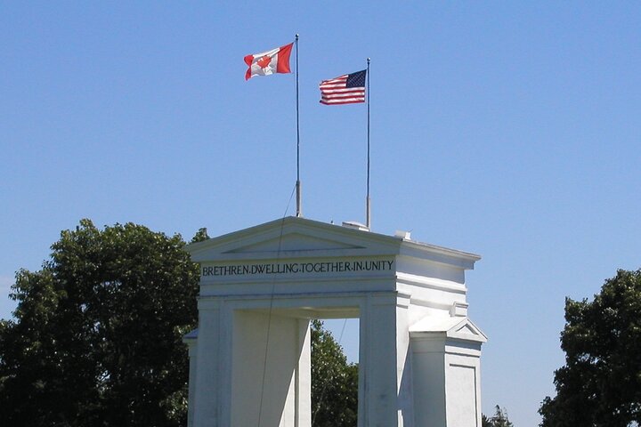 Private Transfer from Buffalo Intl, Airport (BUF) to Niagara Falls Canada