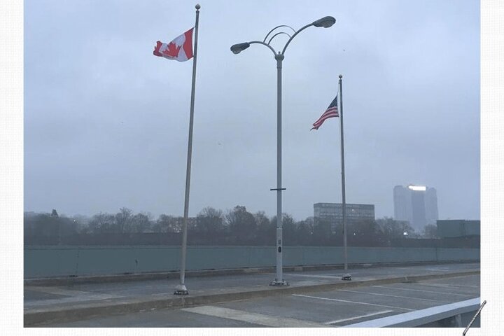 Round-Trip Private-Safe Transfer Between Buffalo Airport & Niagara Falls Canada